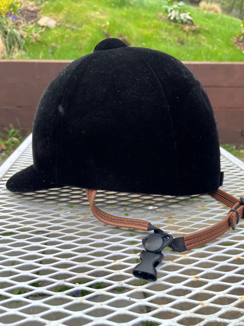 Vintage International SEI Women's Black Velvet English Riding Helmet Hat unisex